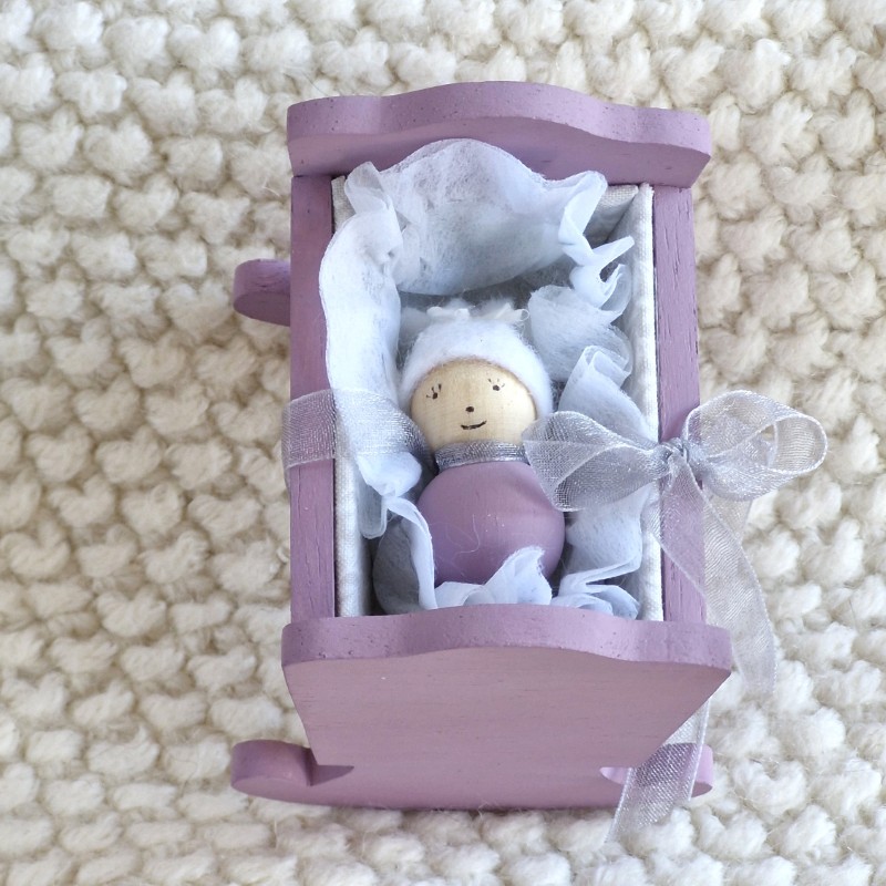 Souvenirs d'Alice Gard Nouveau Monde CHARLOTTE un mini Bébou installé dans son petit monde un cadeau pour annoncer une arrivée prochaine