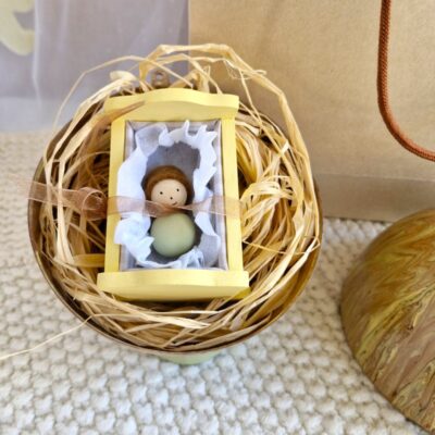 Souvenirs d'Alice Gard Nouveau Monde MARCEAU un mini Bébou installé dans son petit monde un cadeau pour annoncer la future arrivée de Bébé